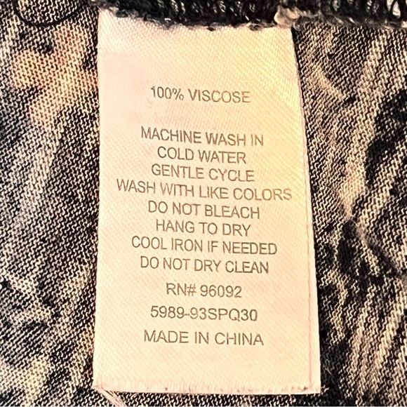 Dalia Cold-shoulder Blouse - Picture 6 of 6